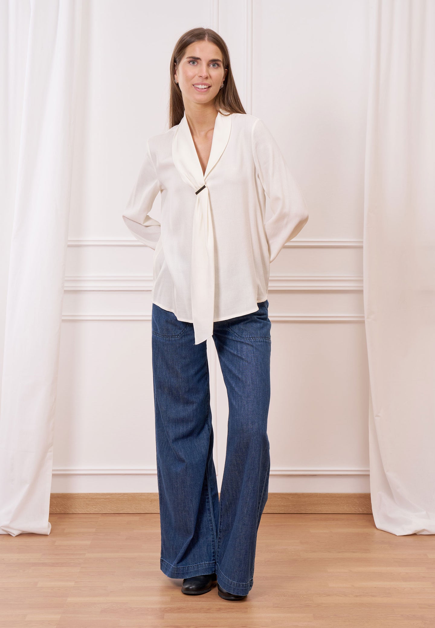 Camicia cravatta con accessorio