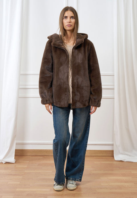 Cappotto corto in ecopelliccia