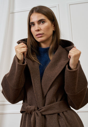 Cappotto lungo con cintura in lana