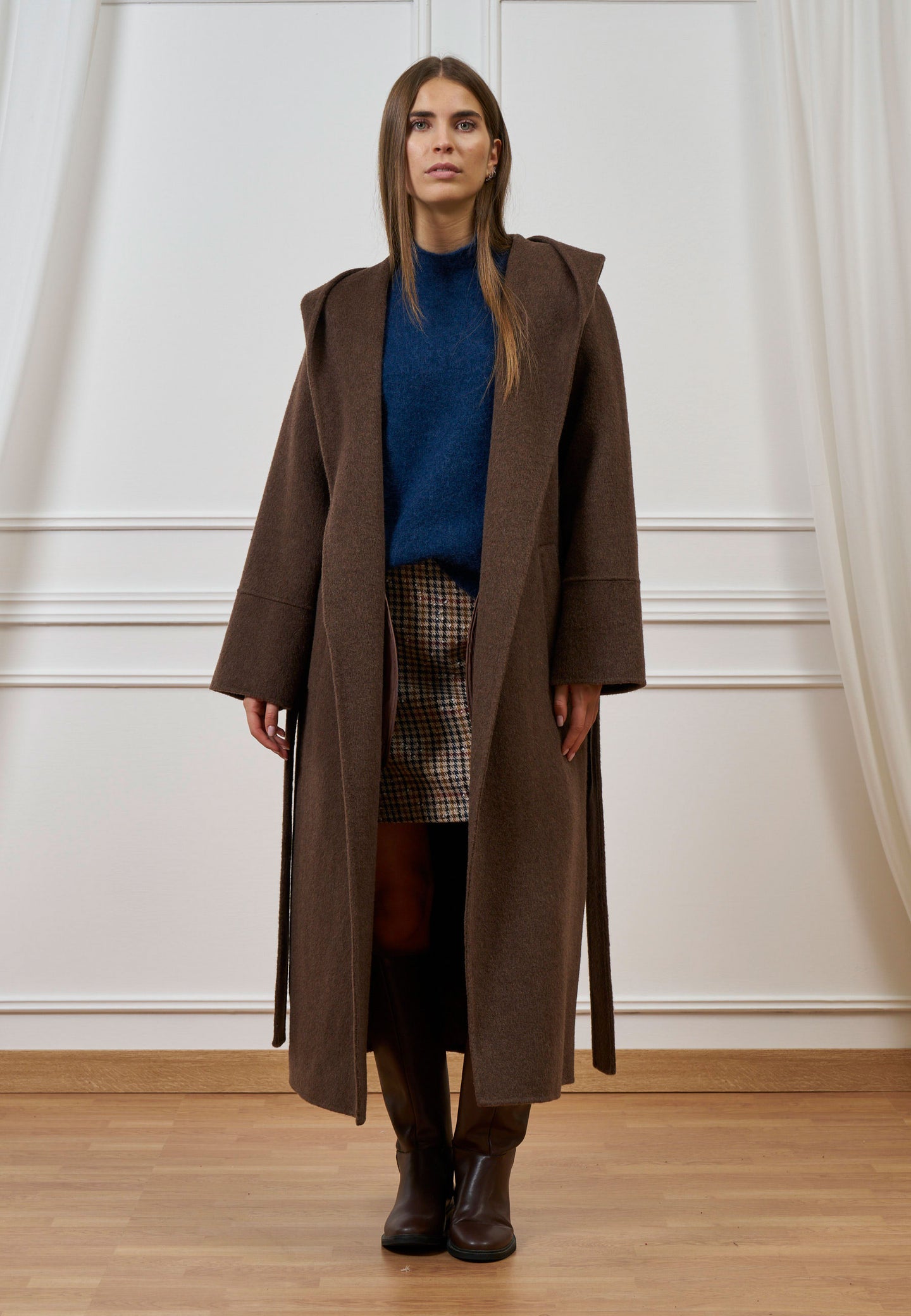 Cappotto lungo con cintura in lana