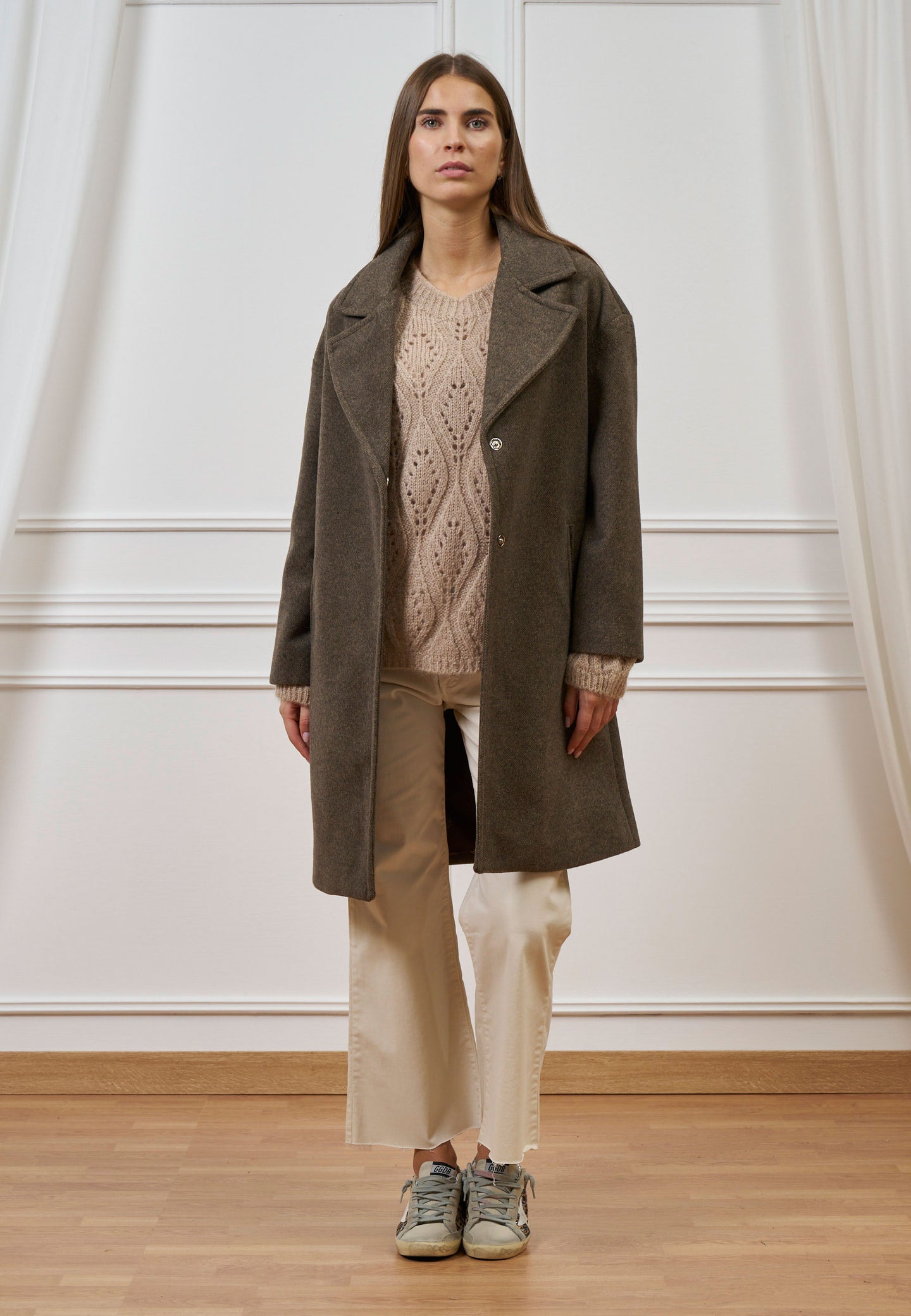 Cappotto midi con spalla scesa