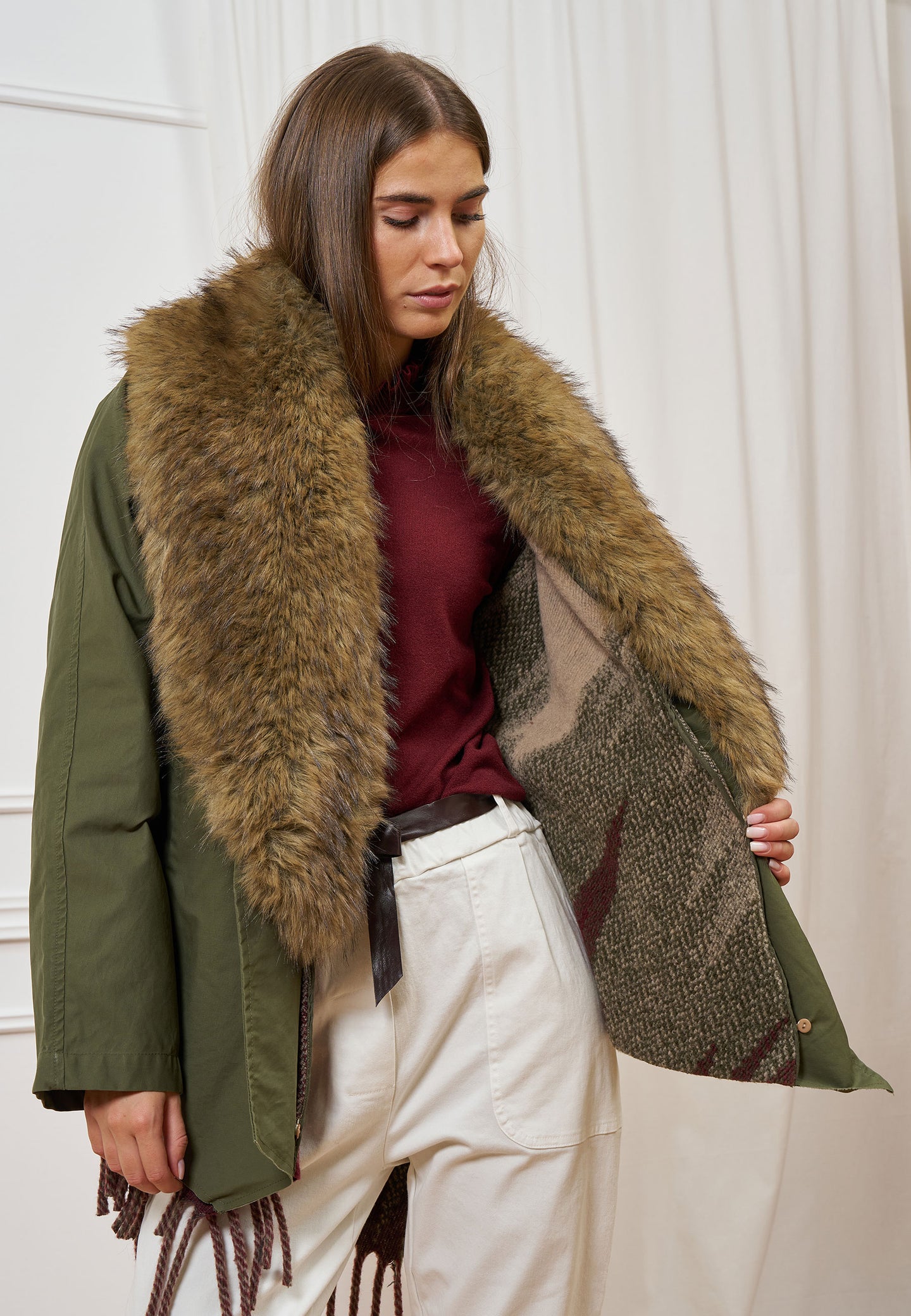 Cappotto parka con ecopelliccia