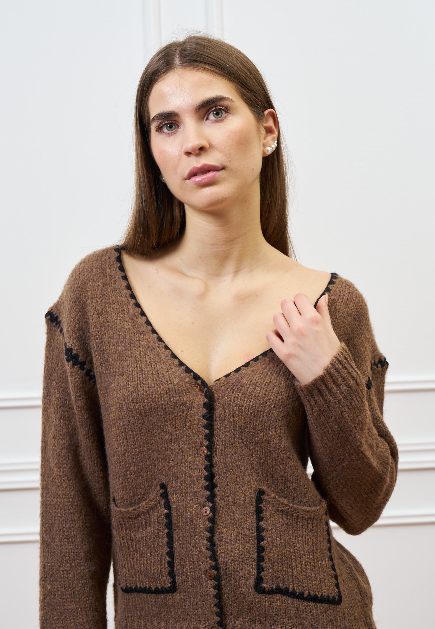 Cardigan con profili a contrasto