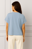 T-shirt con spilla e nodo