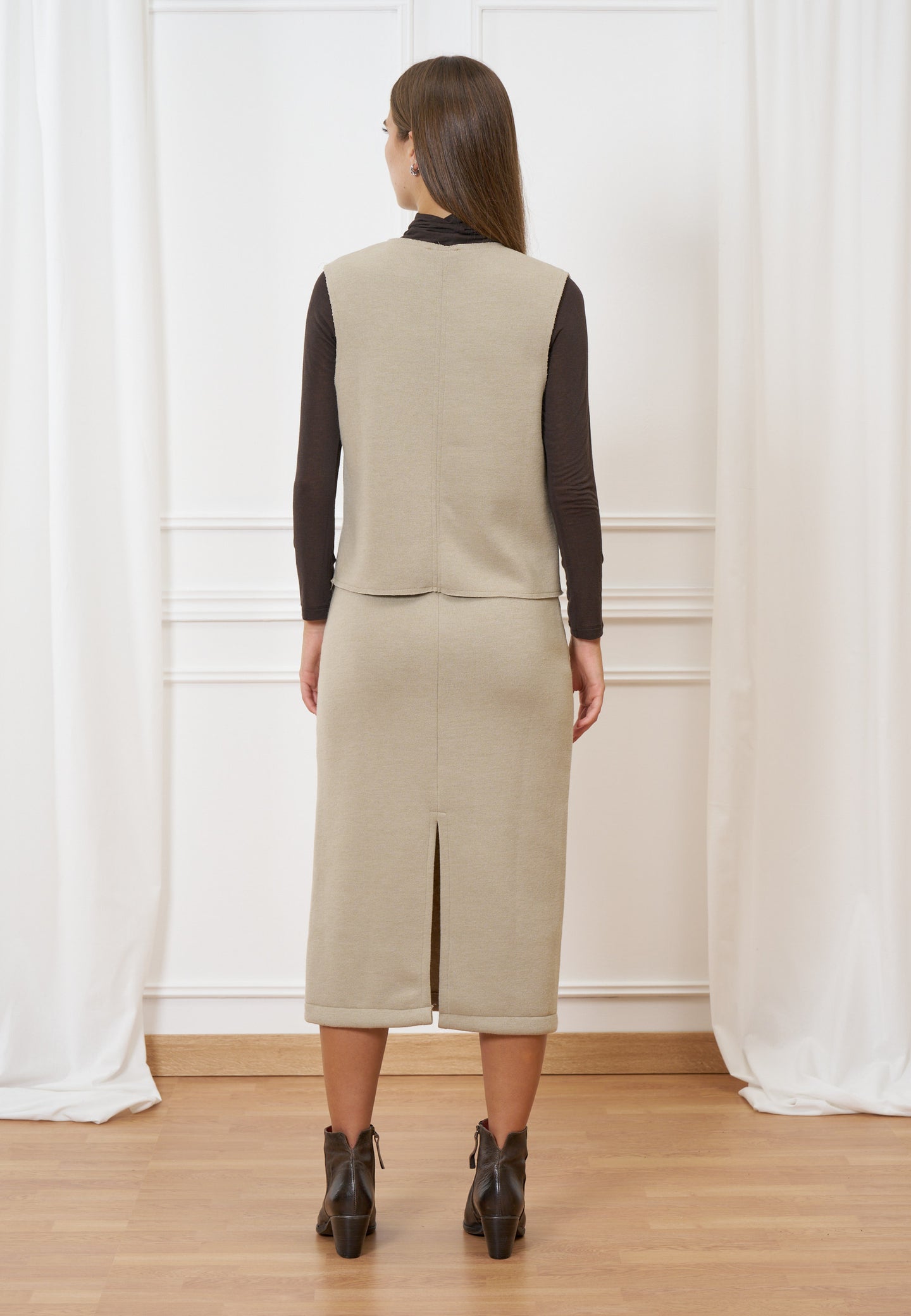 Gilet in maglia con bottoni gioiello