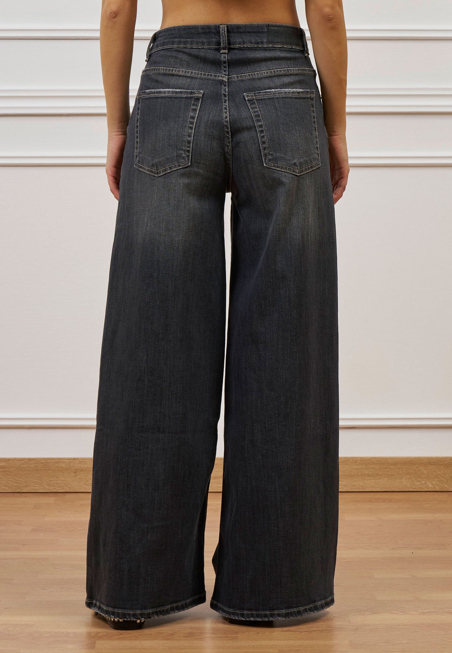 Jeans a vita alta con gamba ampia