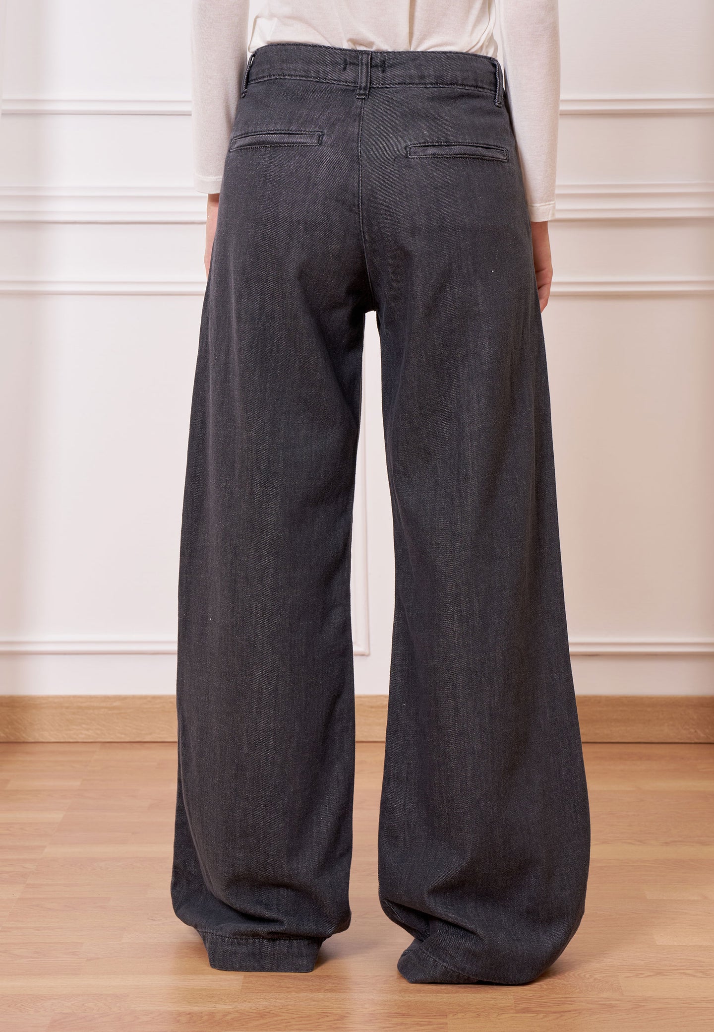 Jeans gamba ampia cuciture