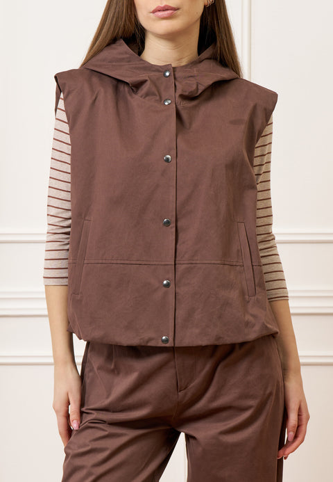 Giubbino smanicato con cappuccio