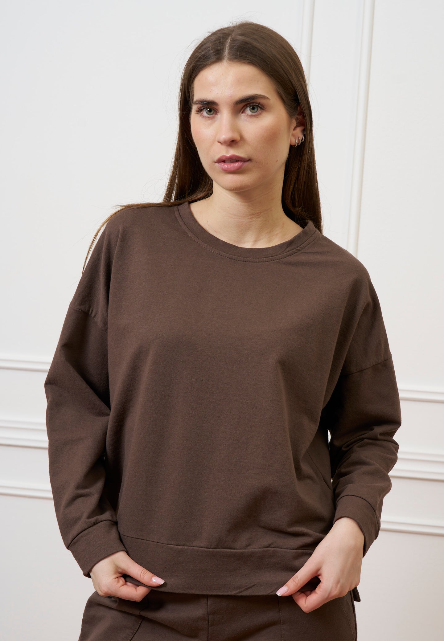 Felpa scatola con spacchi laterali - MARRONE