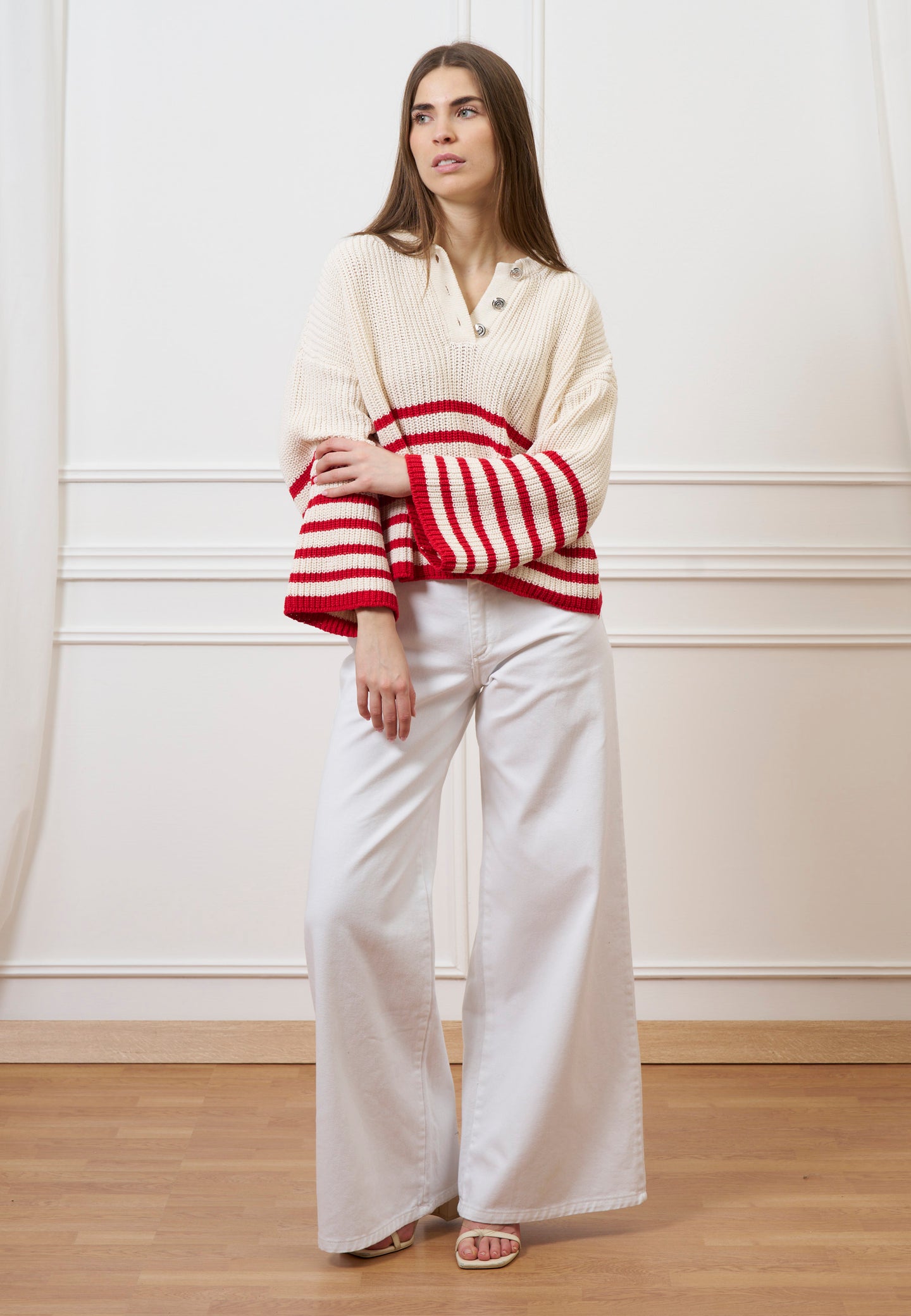 Maglia a righe con bottoni gioiello - AVORIO/ROSSO