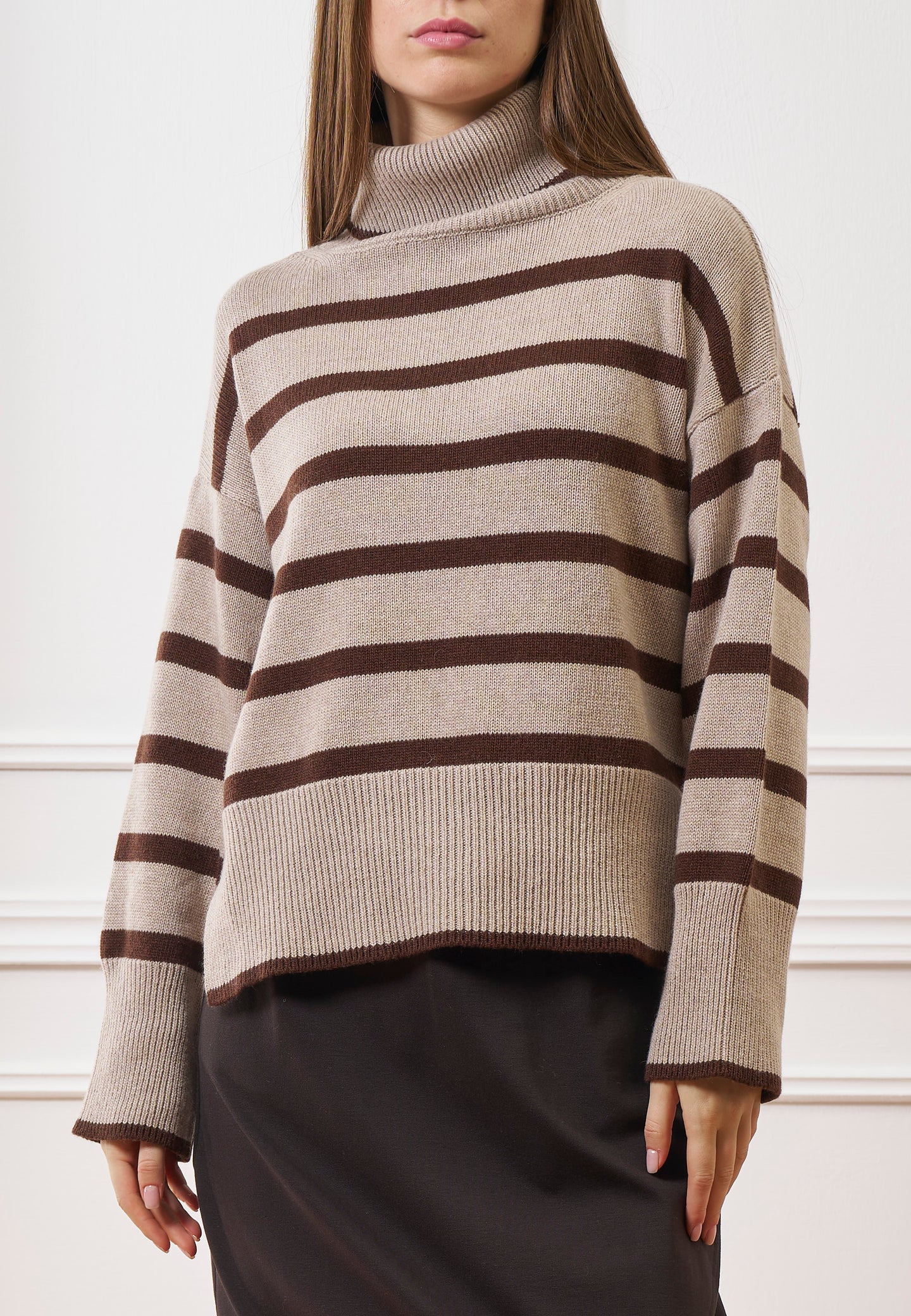 Maglia a righe con collo alto