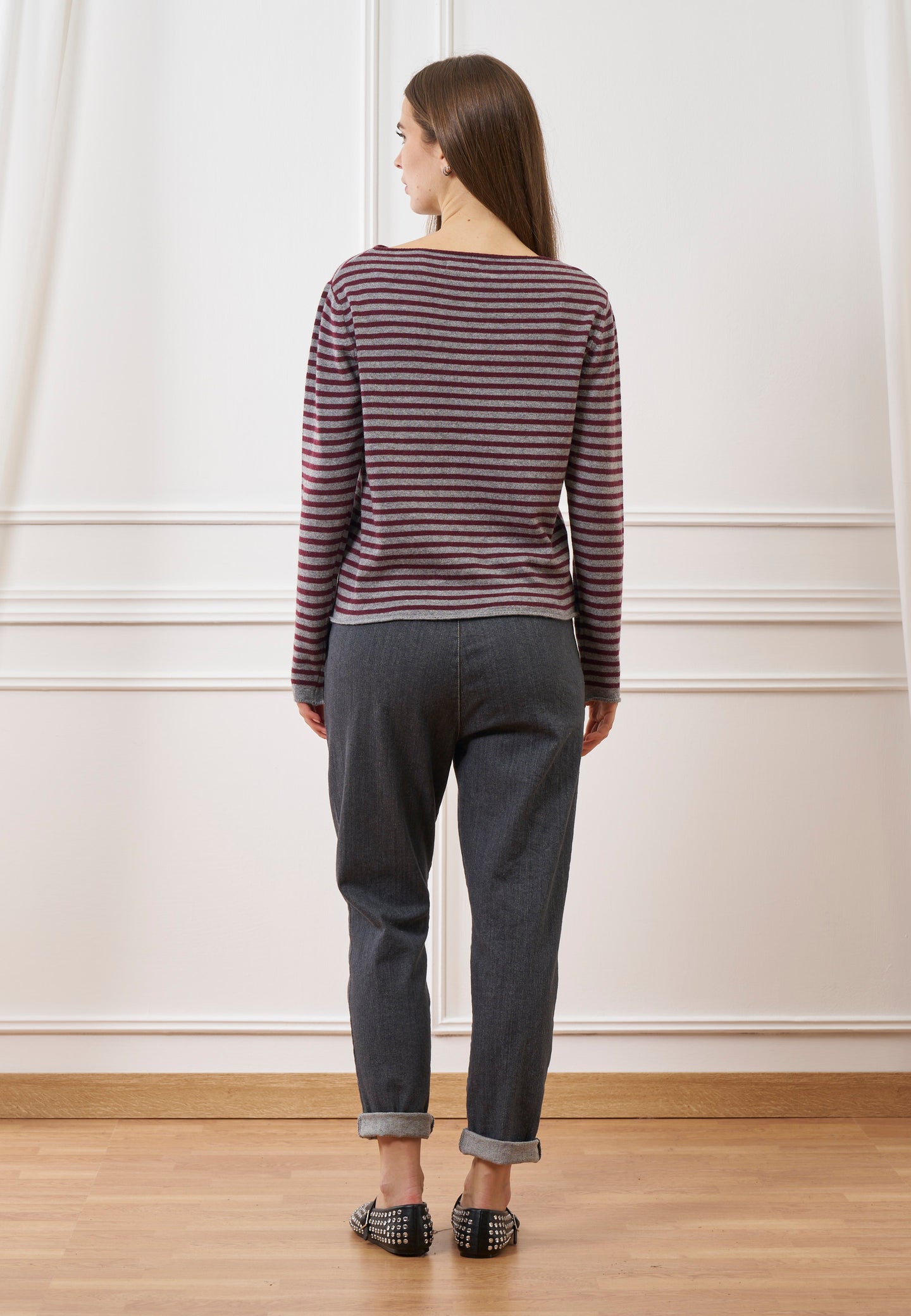 Maglia a righe con scollo a barca