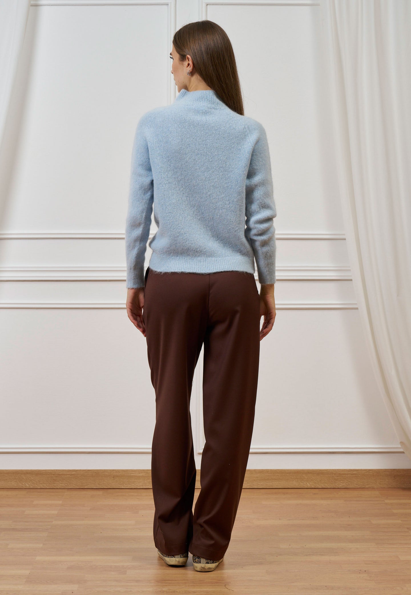 Maglia con collo a cratere