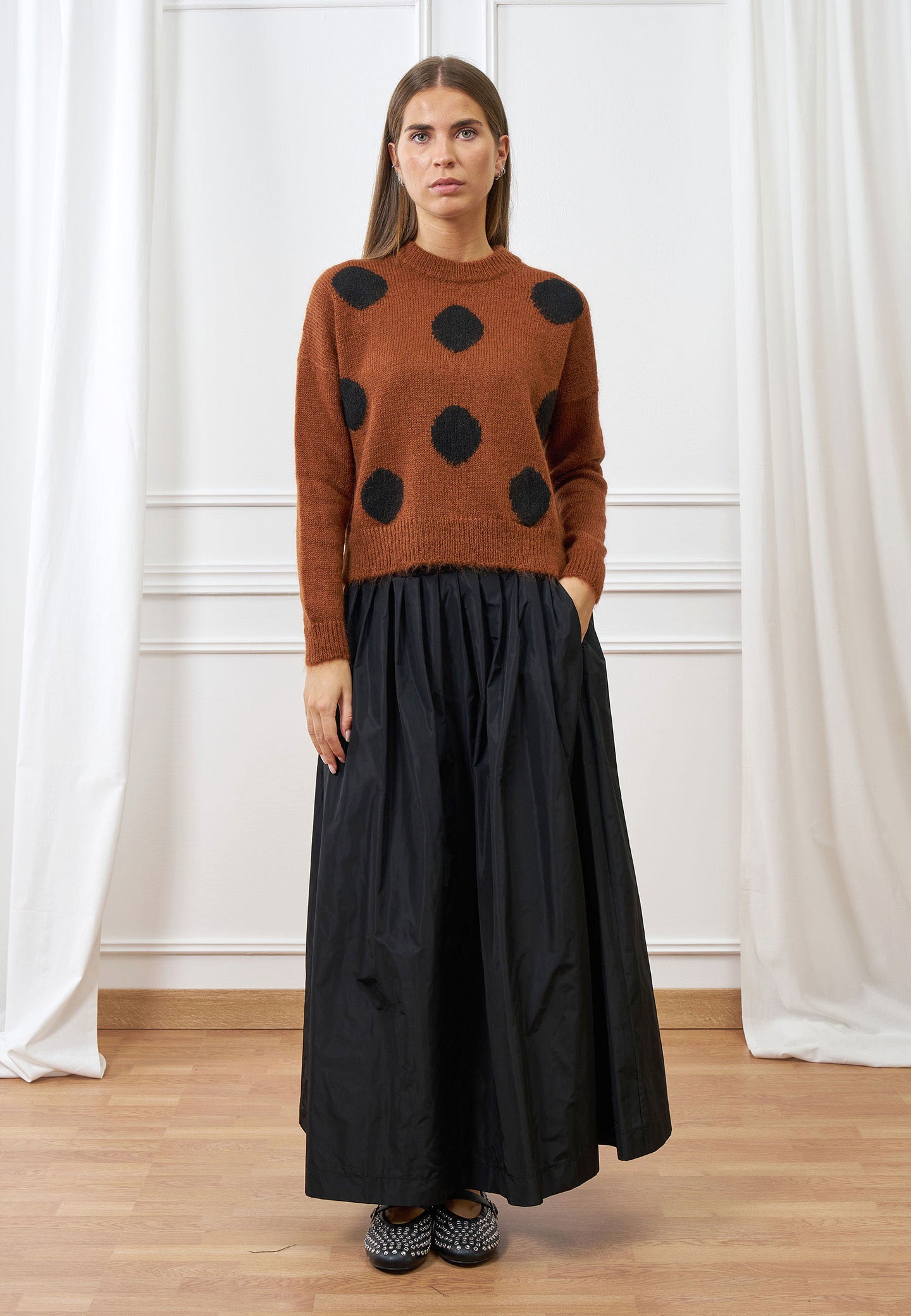 Maglia con pois a contrasto