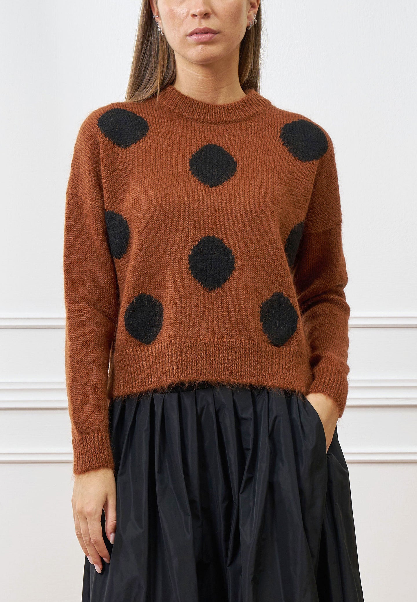 Maglia con pois a contrasto