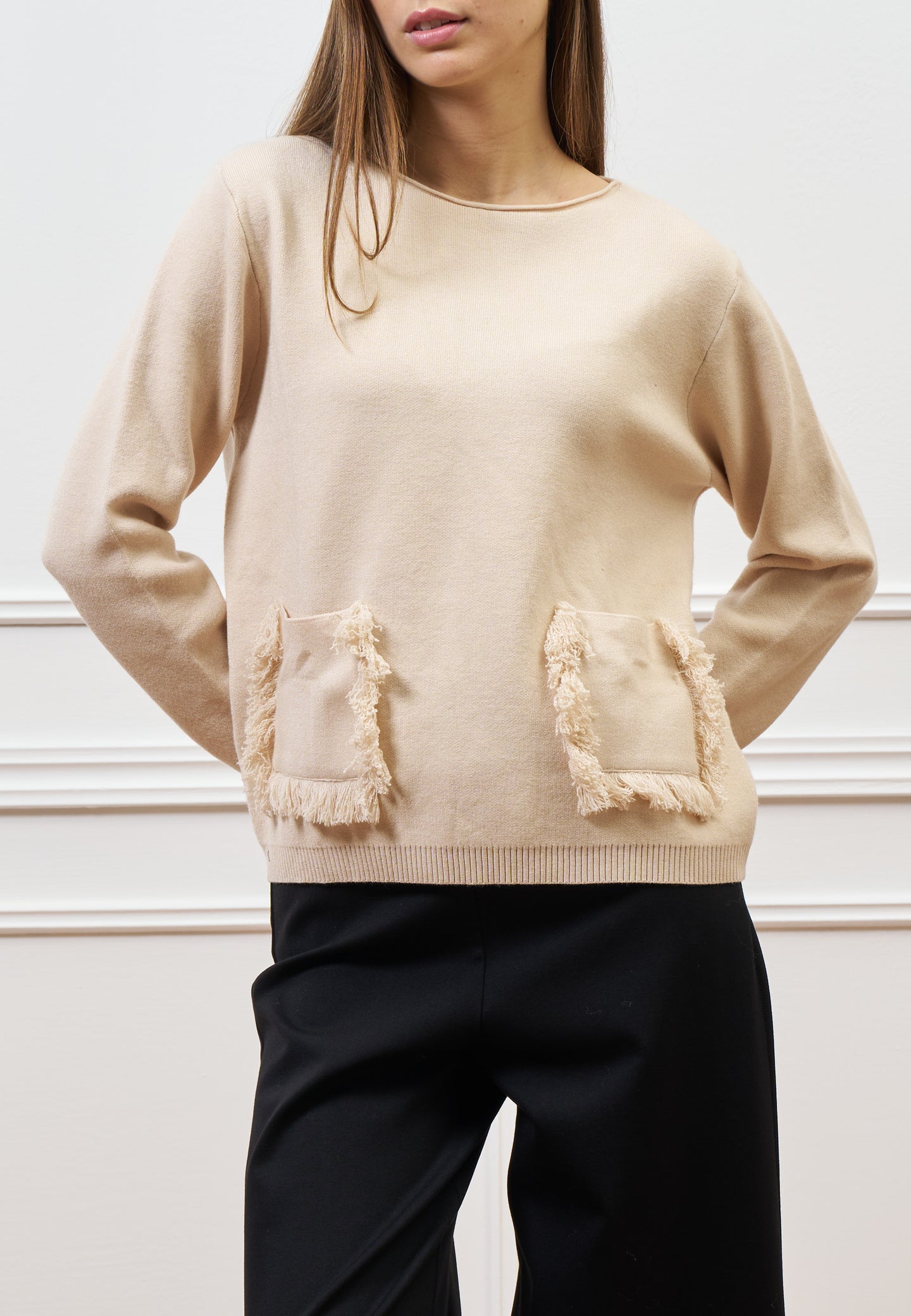 Maglia con tasche sfrangiate