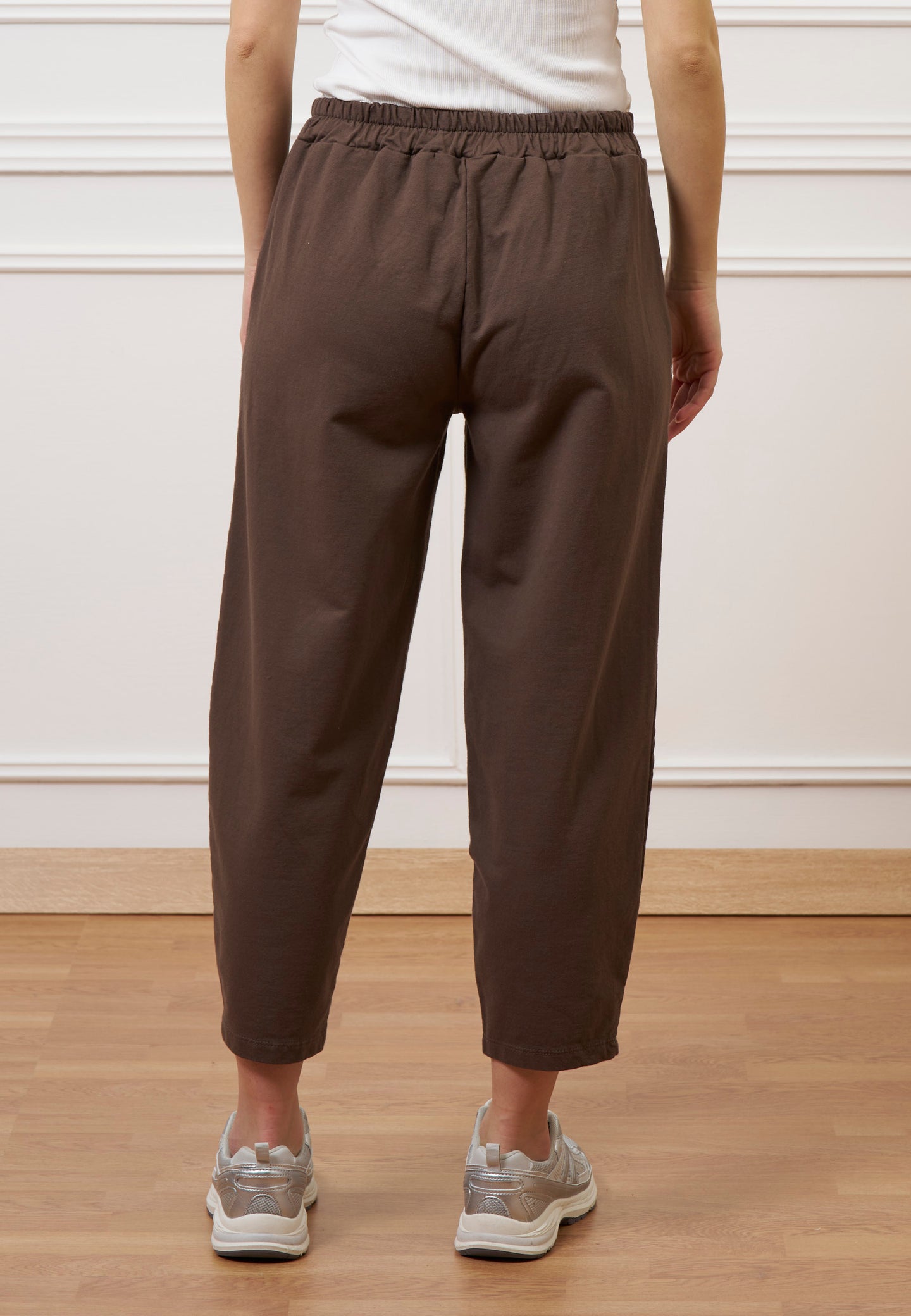 Pantalone mom fit in felpa  - MARRONE