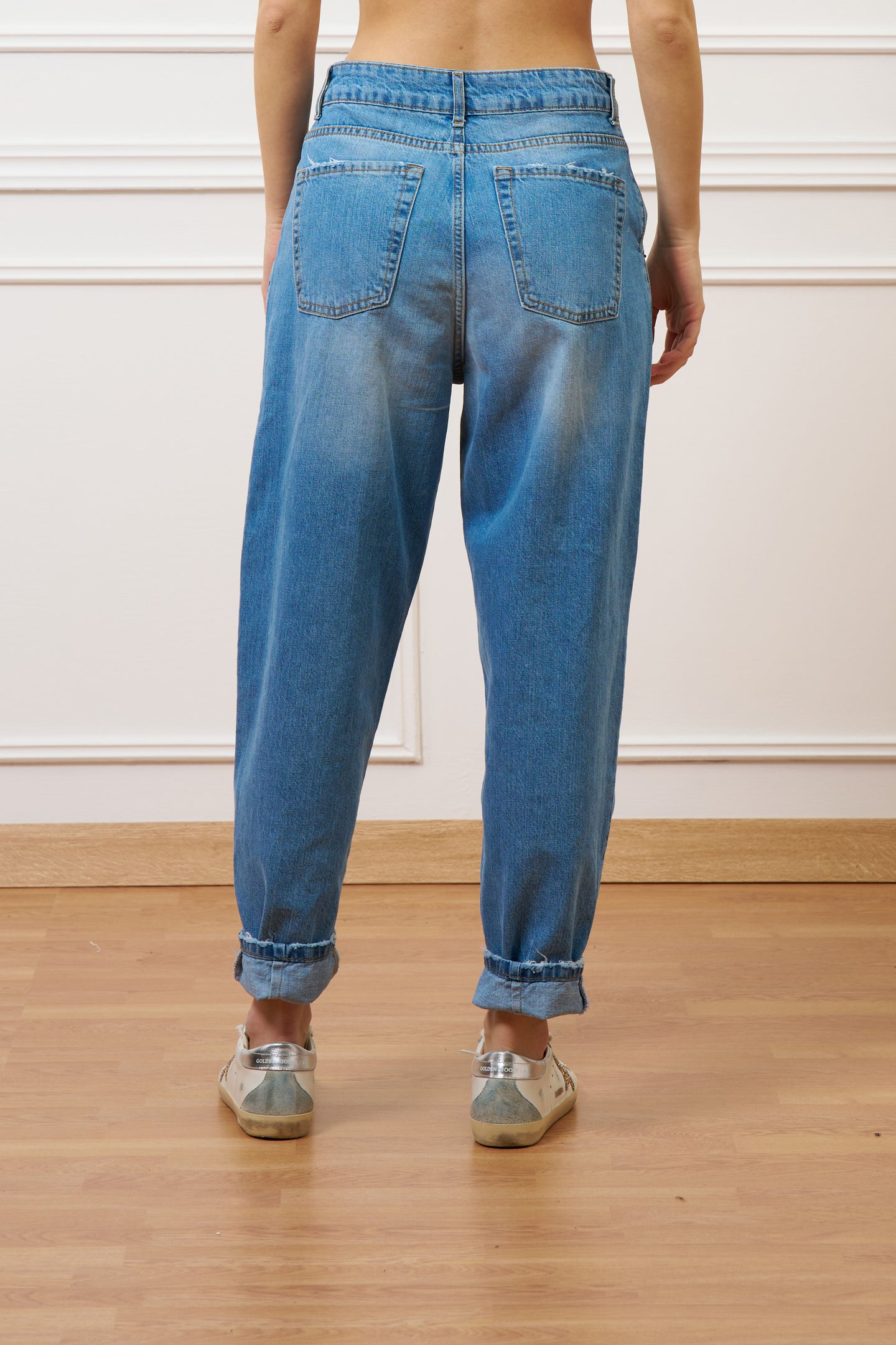 Jeans balloon con rotture sul fondo - JEANS