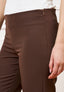 Pantalone slim alla caviglia - MARRONE