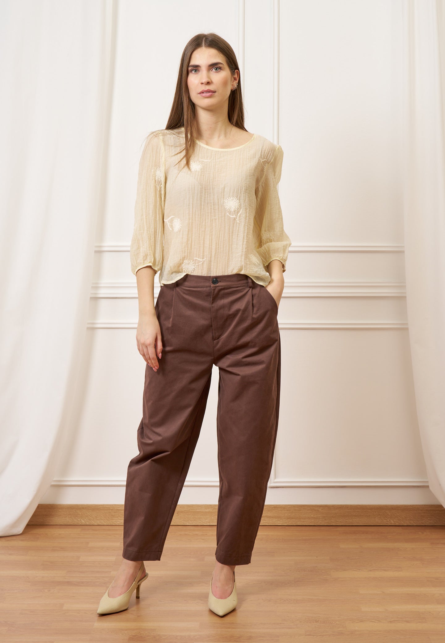 Pantalone balloon con pinces - MARRONE