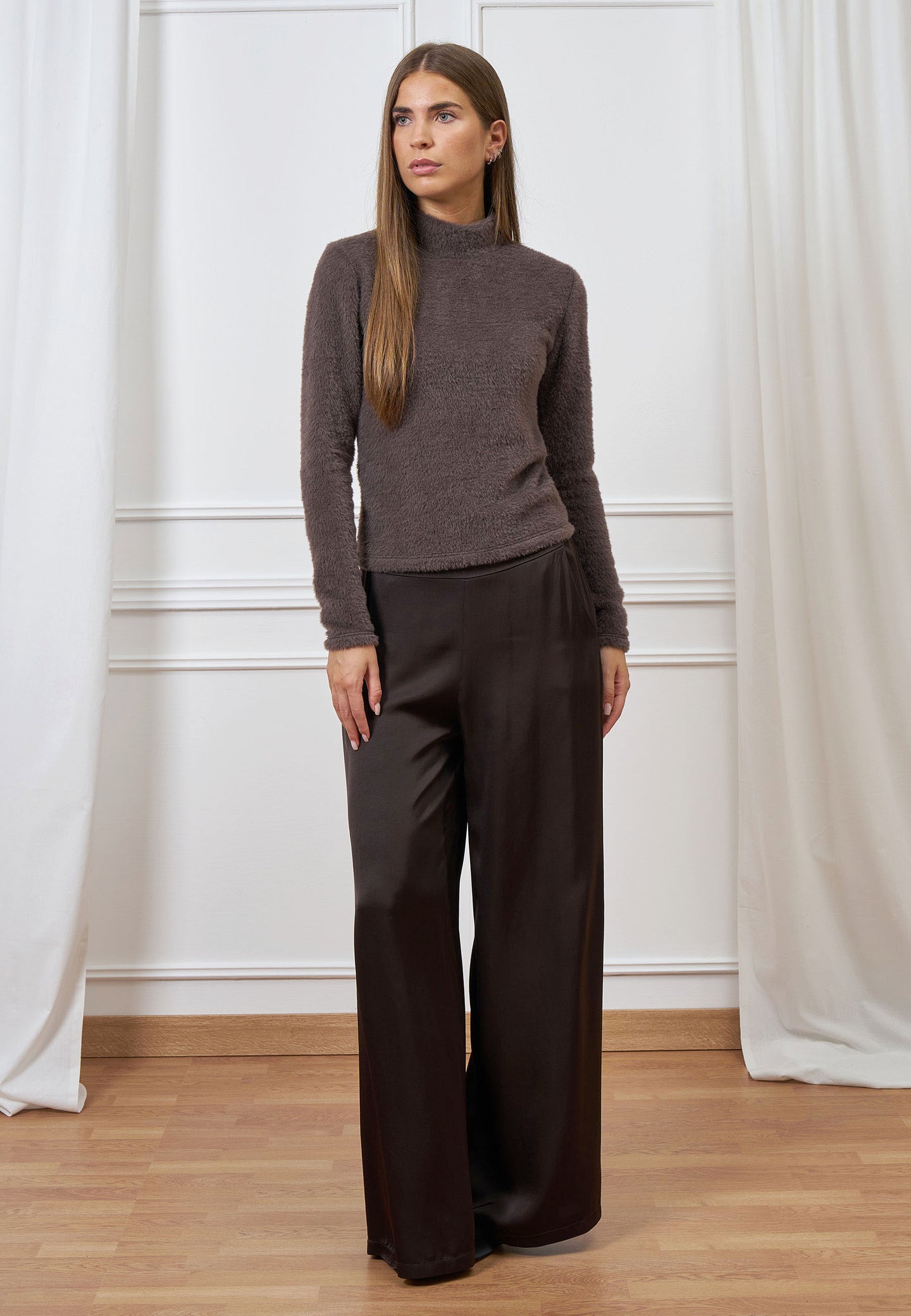 Pantalone ampio in raso