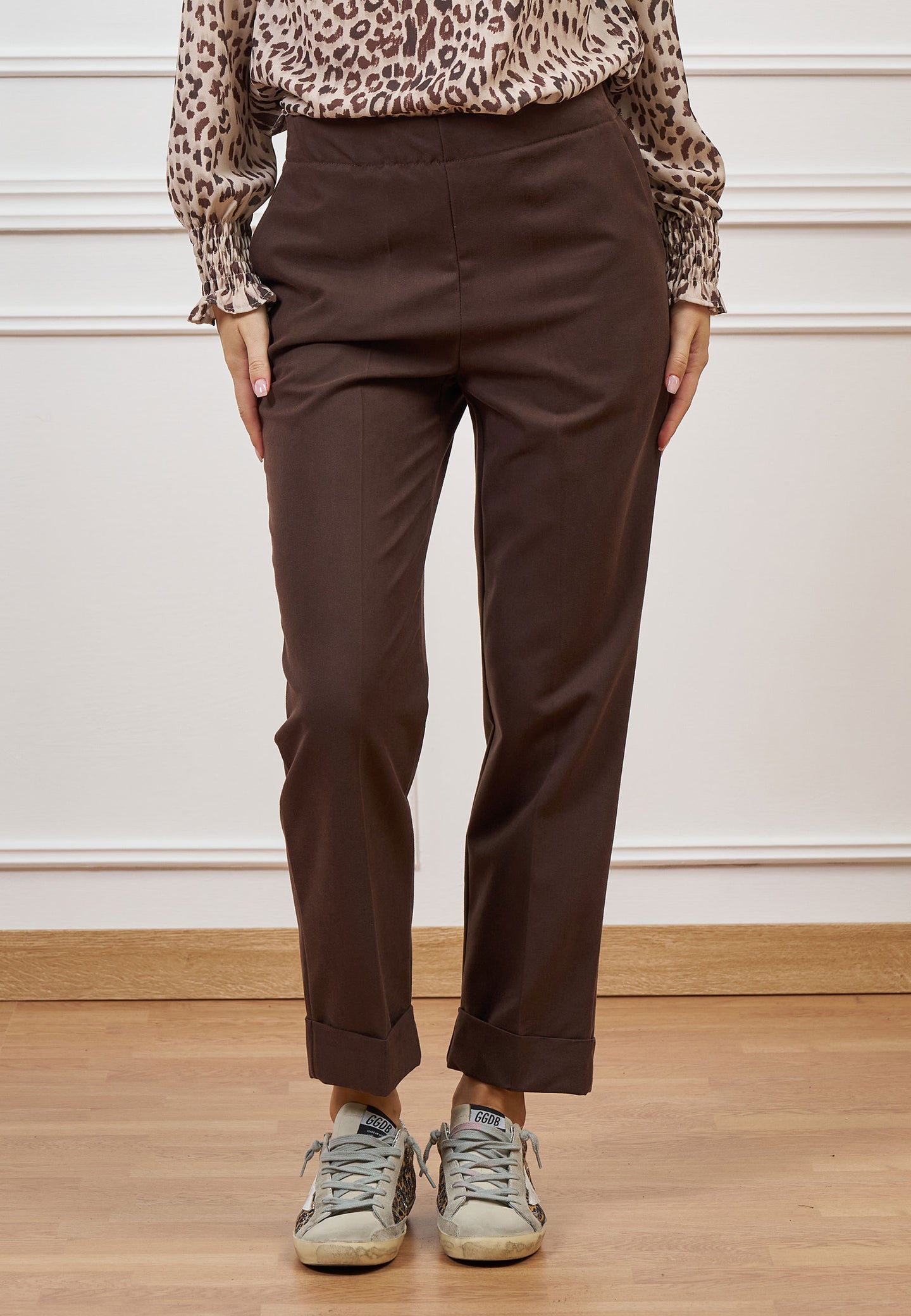 Pantalone cropped con risvolto