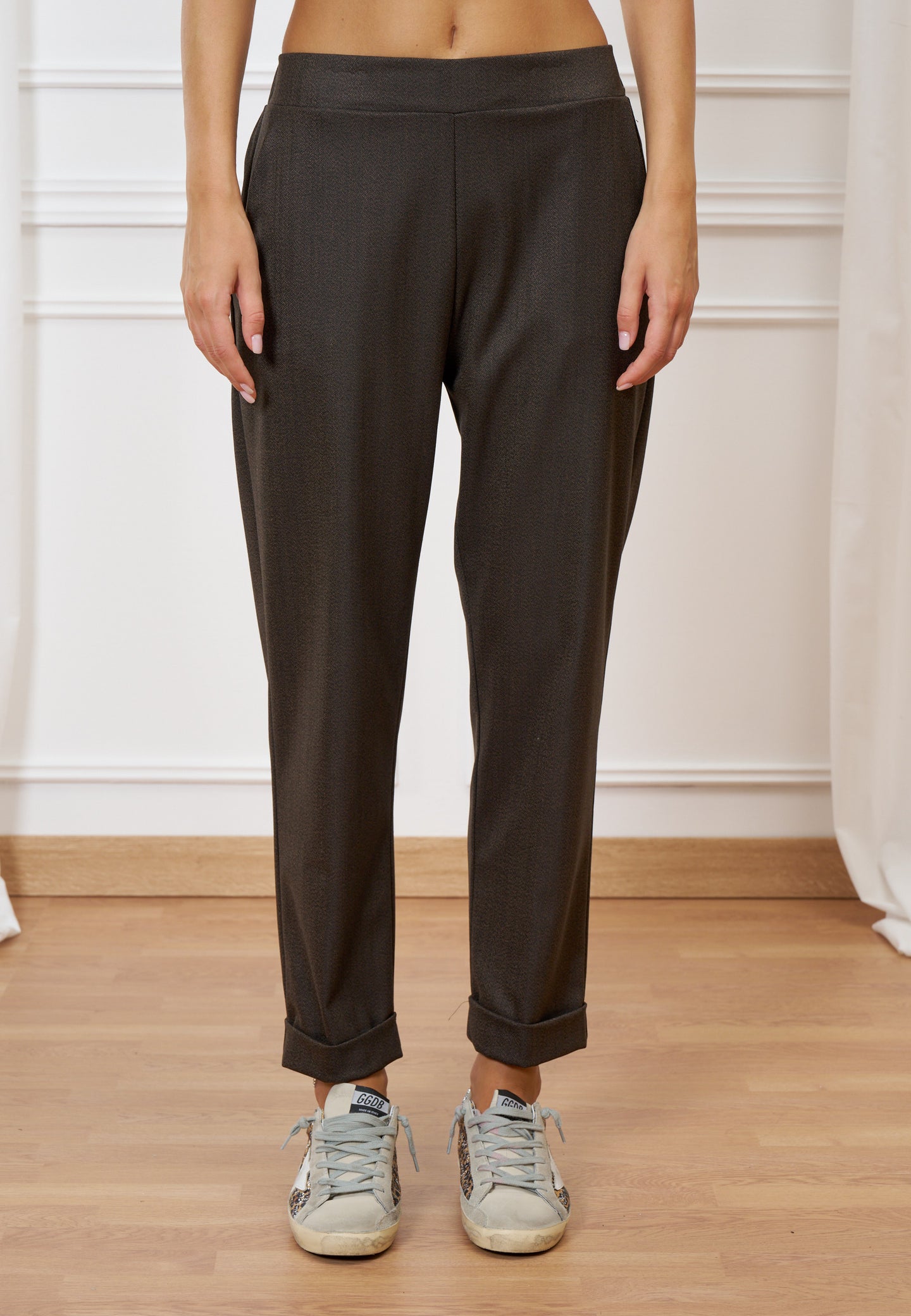 Pantalone dritto con risvolto