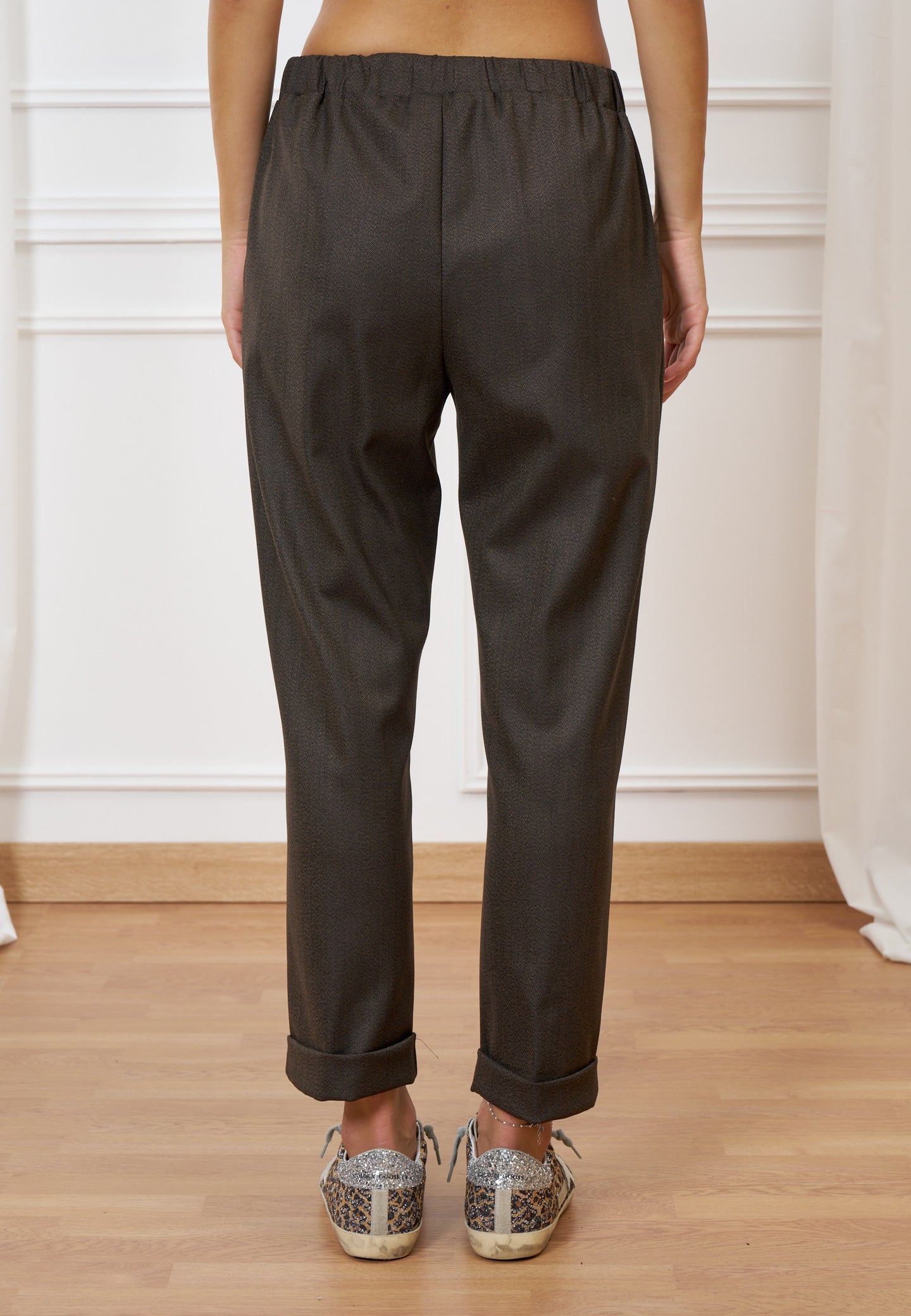 Pantalone dritto con risvolto