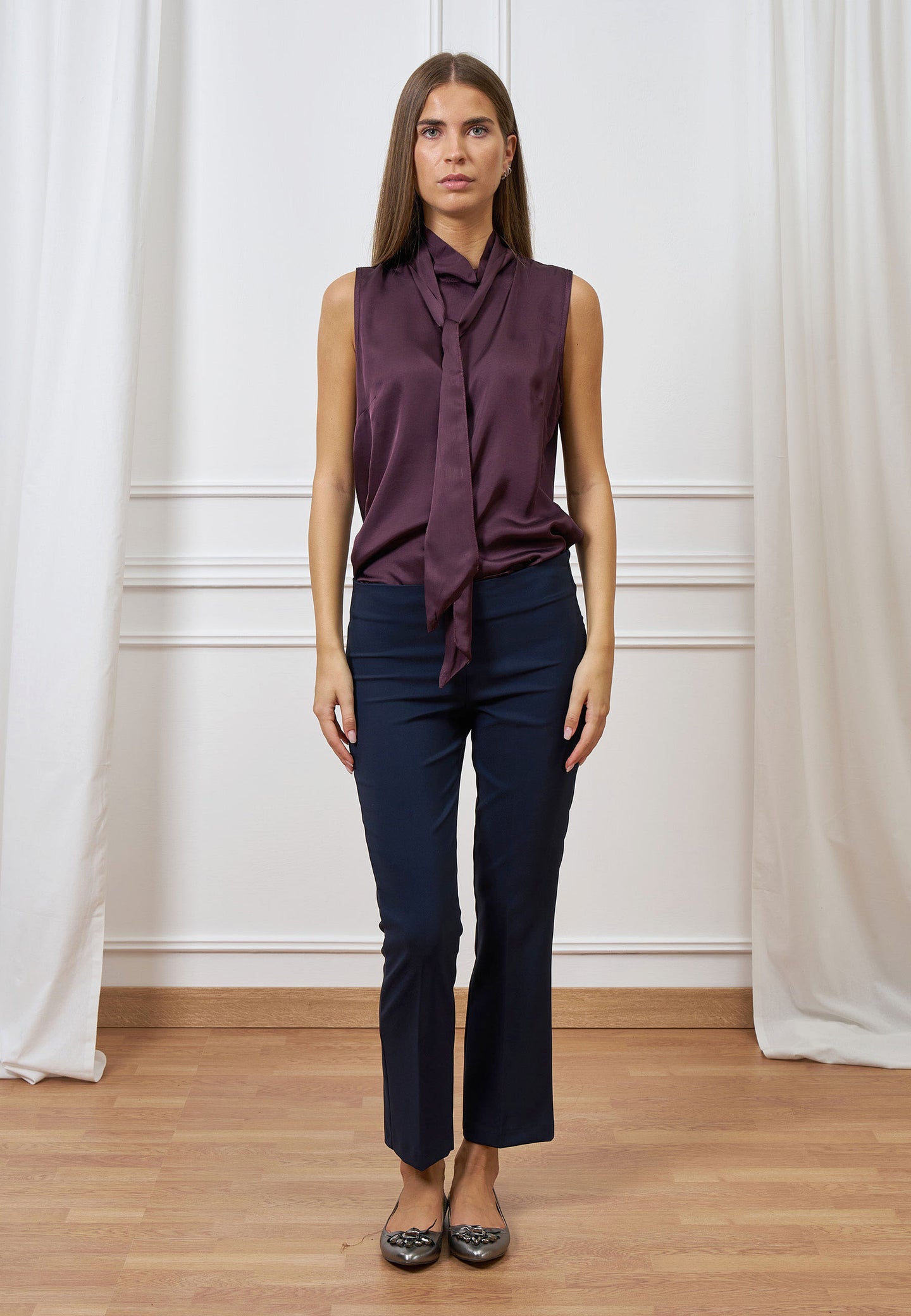 Pantalone dritto con zip laterale