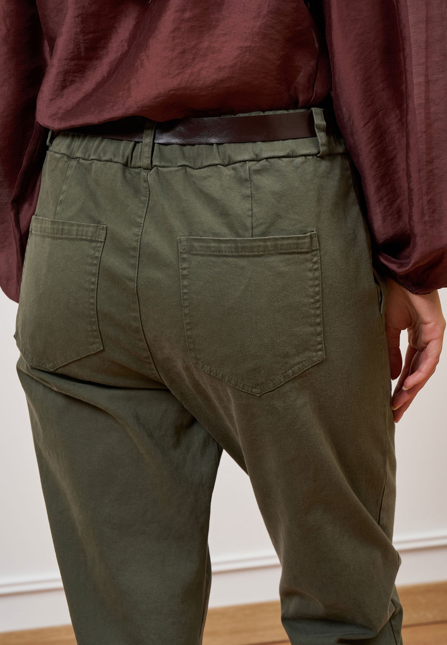 Pantalone jogger con cintura