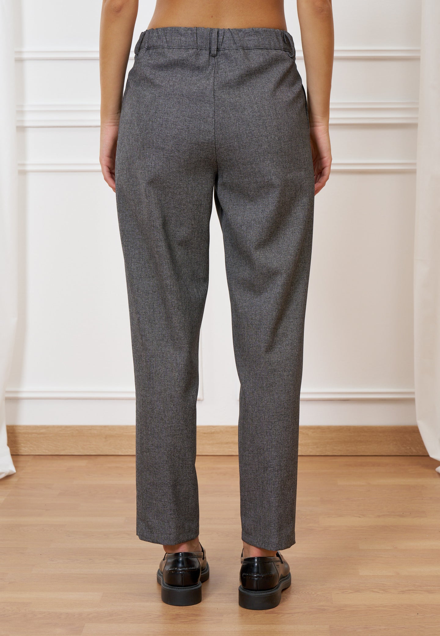 Pantalone sigaretta vita alta