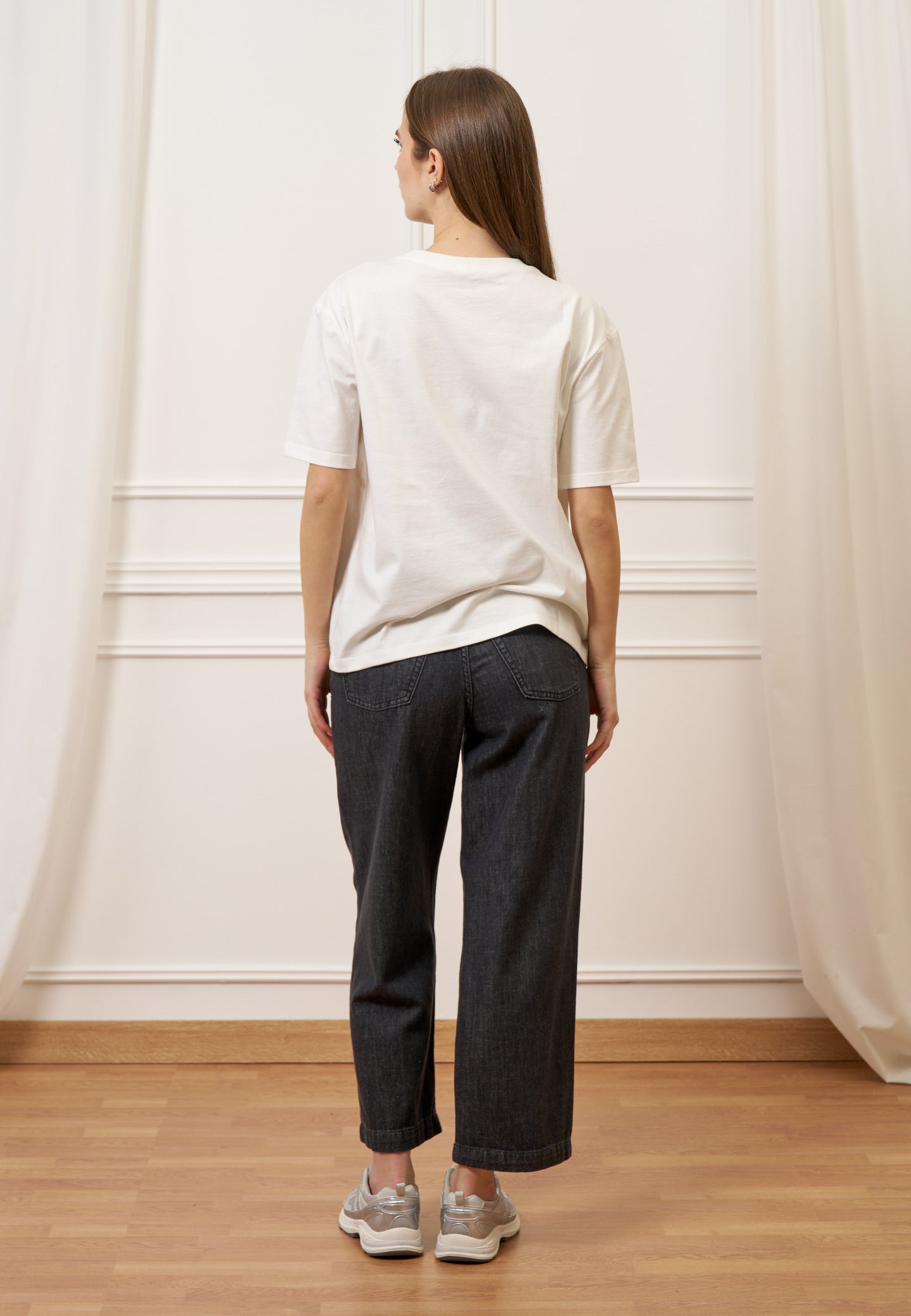 T-shirt con stampa bambina corona