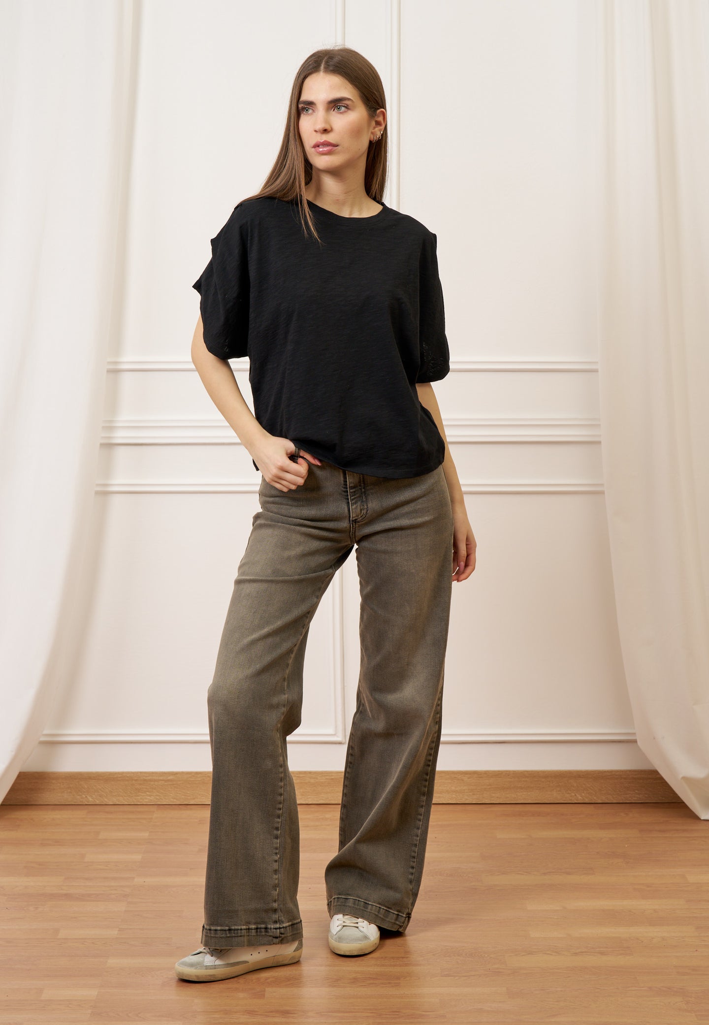 T-shirt con pieghe maniche