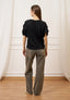 T-shirt con pieghe maniche - NERO
