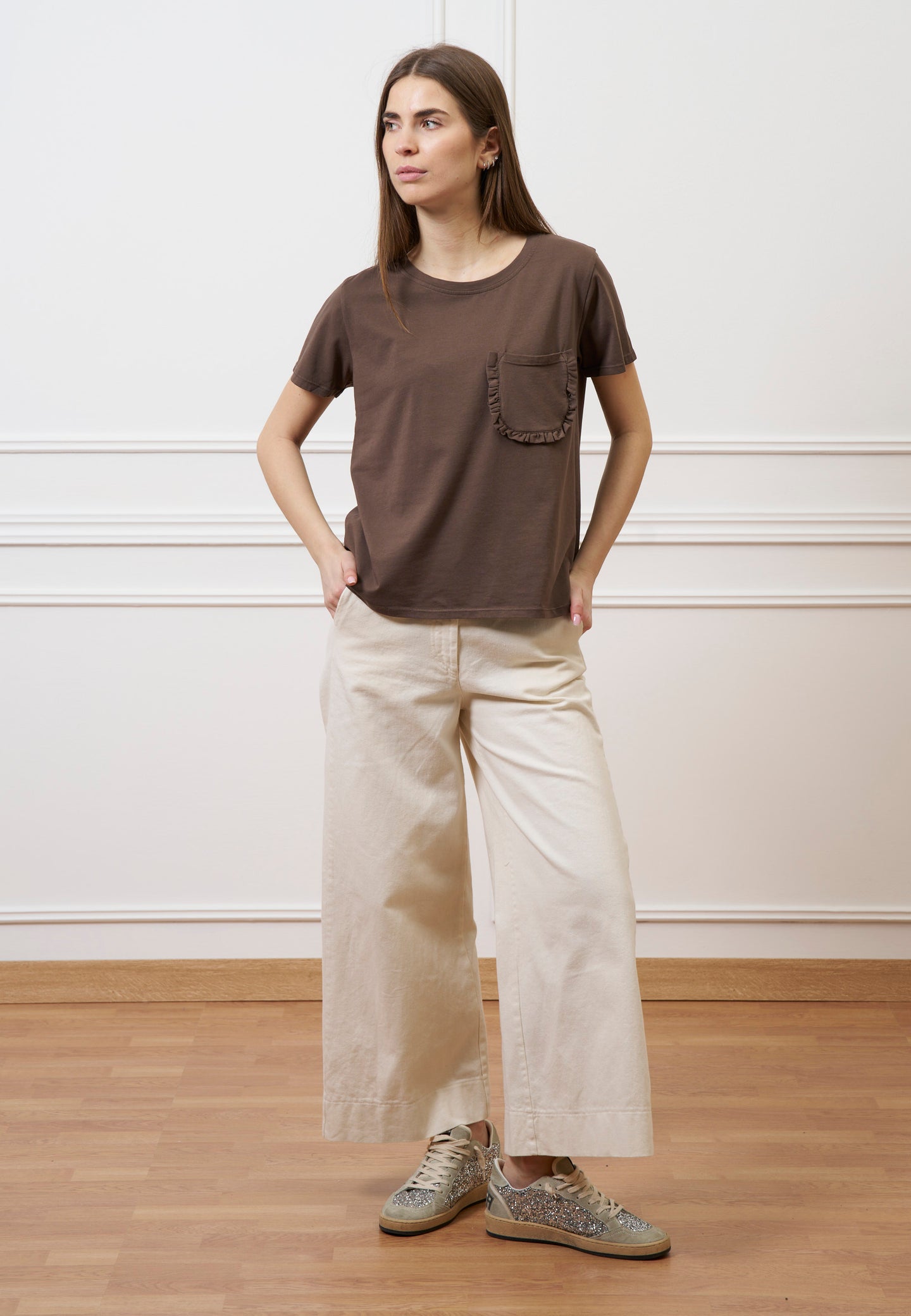 T-shirt taschino con rouches - MARRONE