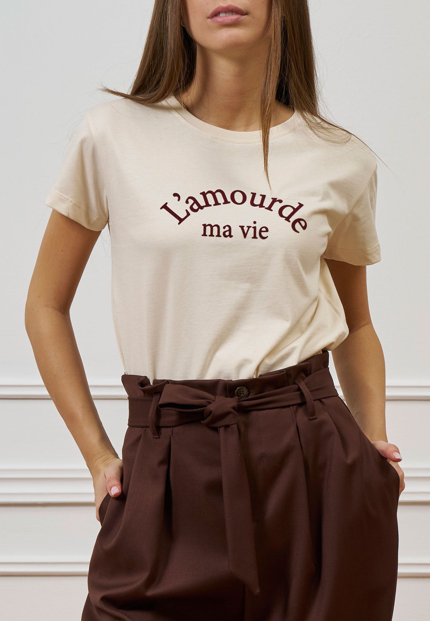 T-shirt scritta floccata