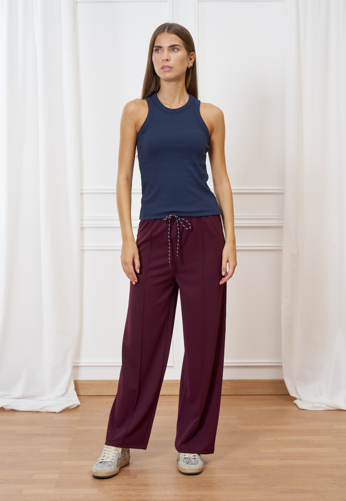 Top a costine aderente