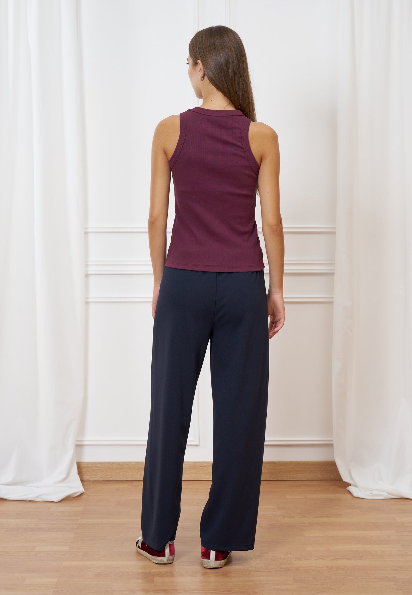 Top a costine aderente