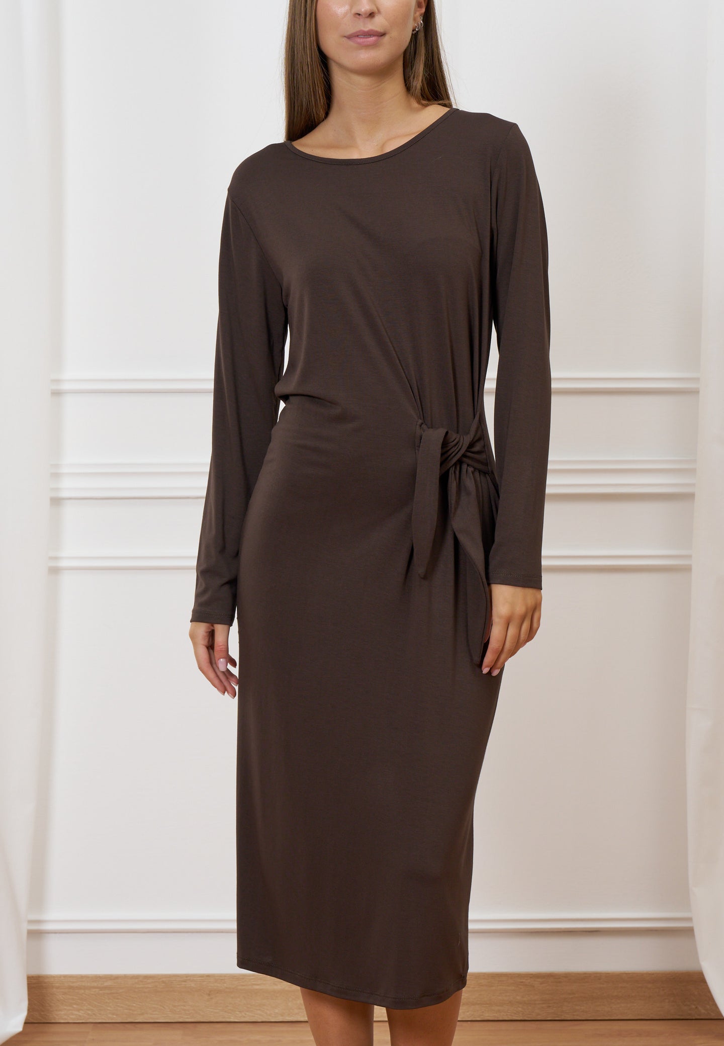 Vestito midi nodo in vita