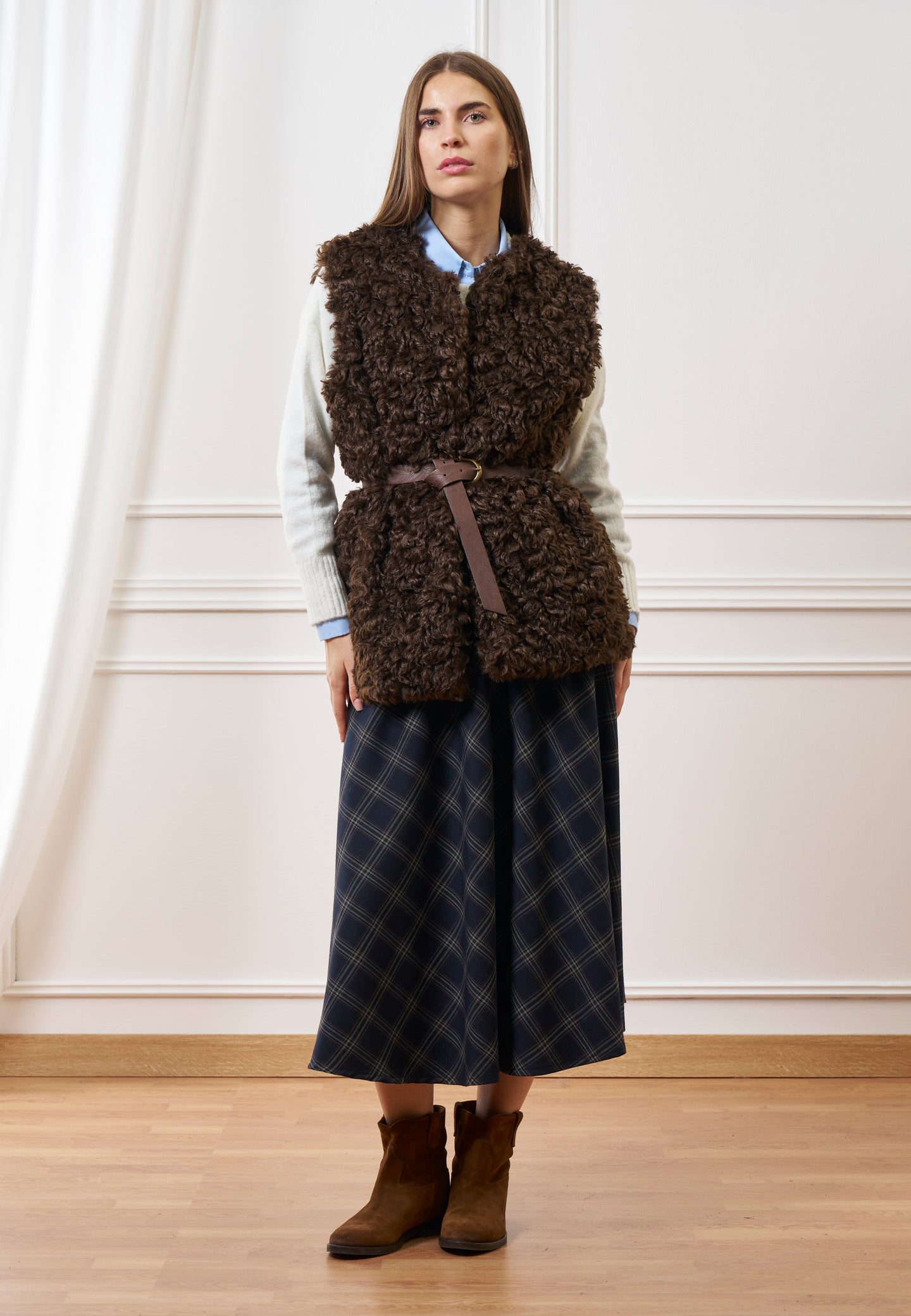 Cappotto smanicato in ecopelliccia