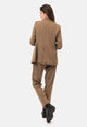 giacca-gessata-monopetto-con-spilla-cammello-4