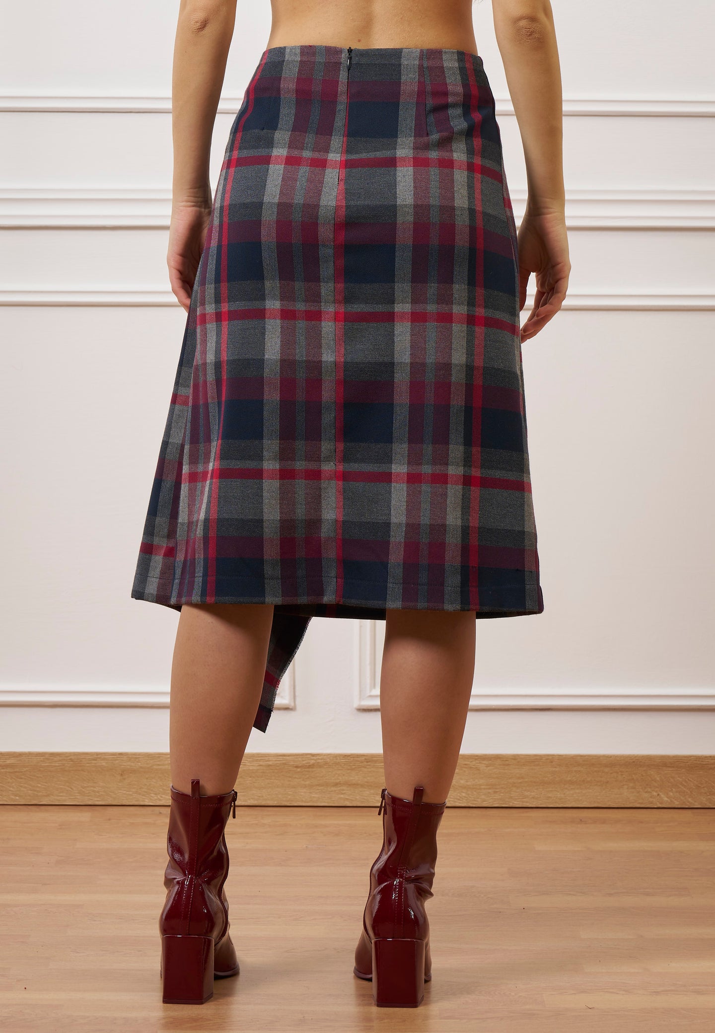 Gonna midi a quadri con volant