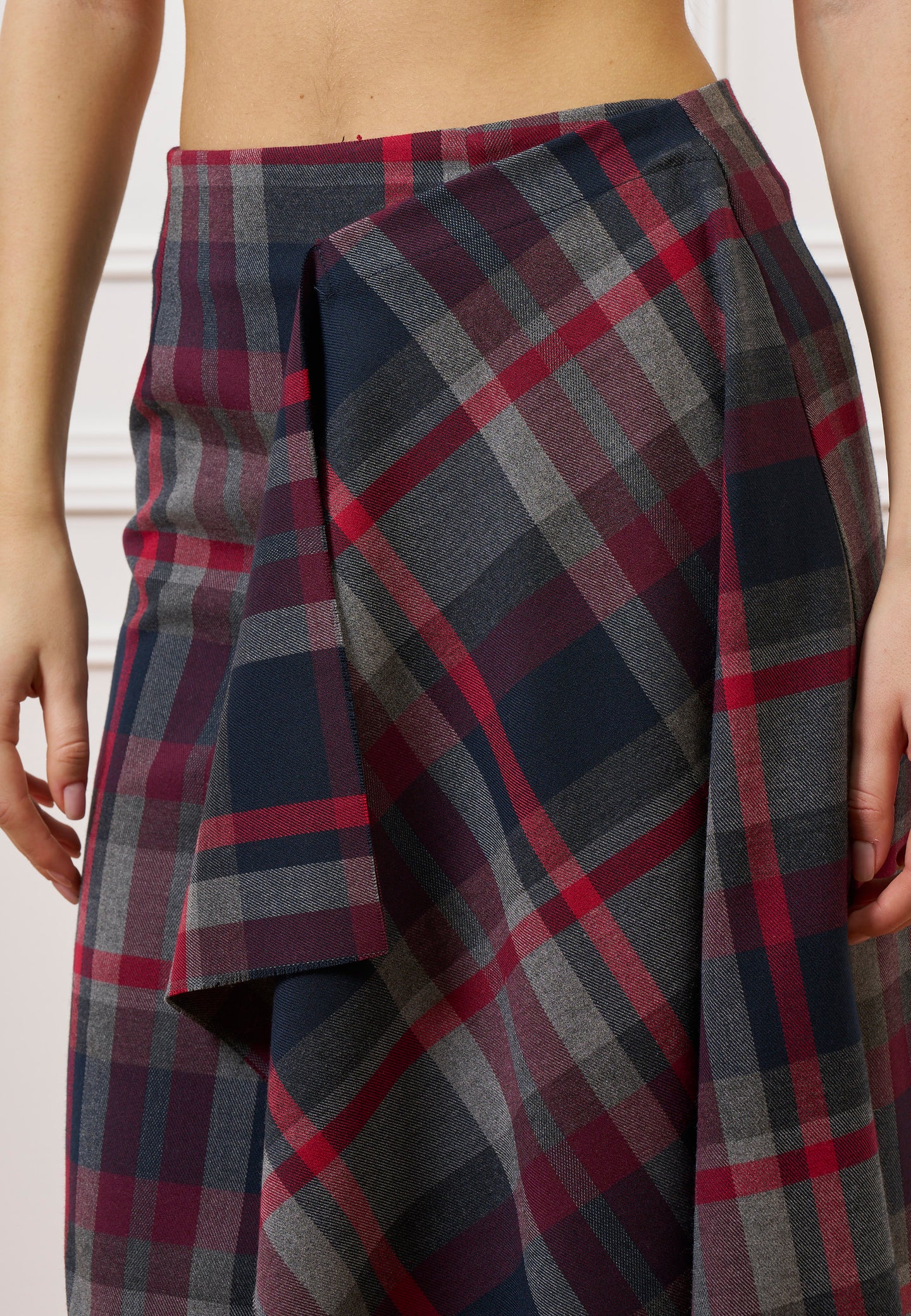 Gonna midi a quadri con volant