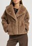 Cappotto corto in ecopelliccia - MARRONE