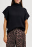 Maglia smanicata con collo alto - NERO
