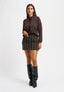 Maglia scatola con collo sciarpa - MARRONE