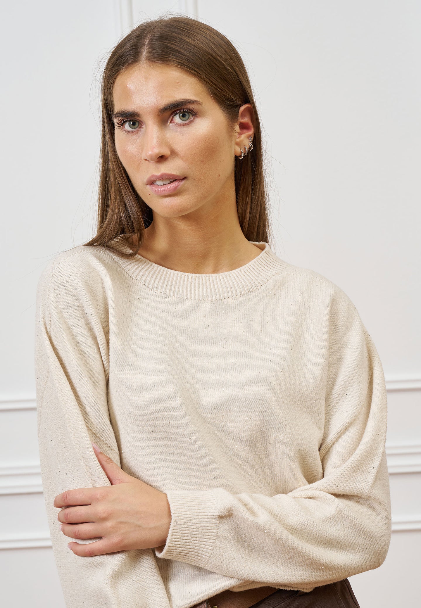 Maglia scollo barca con paillettes