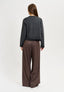 Pantalone ampio con pinces gessato - NOCCIOLA