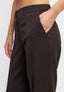 Pantalone dritto tinta unita - MARRONE