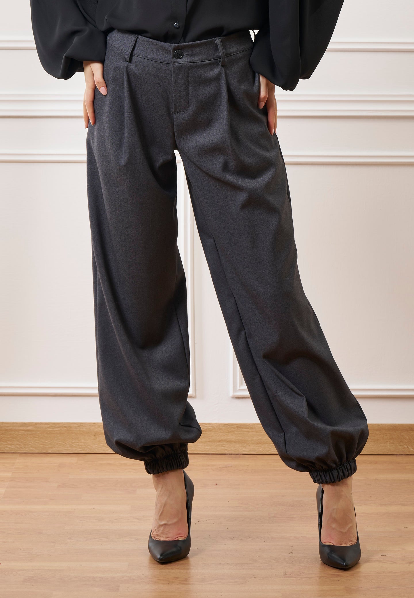 Pantalone con elastico al fondo